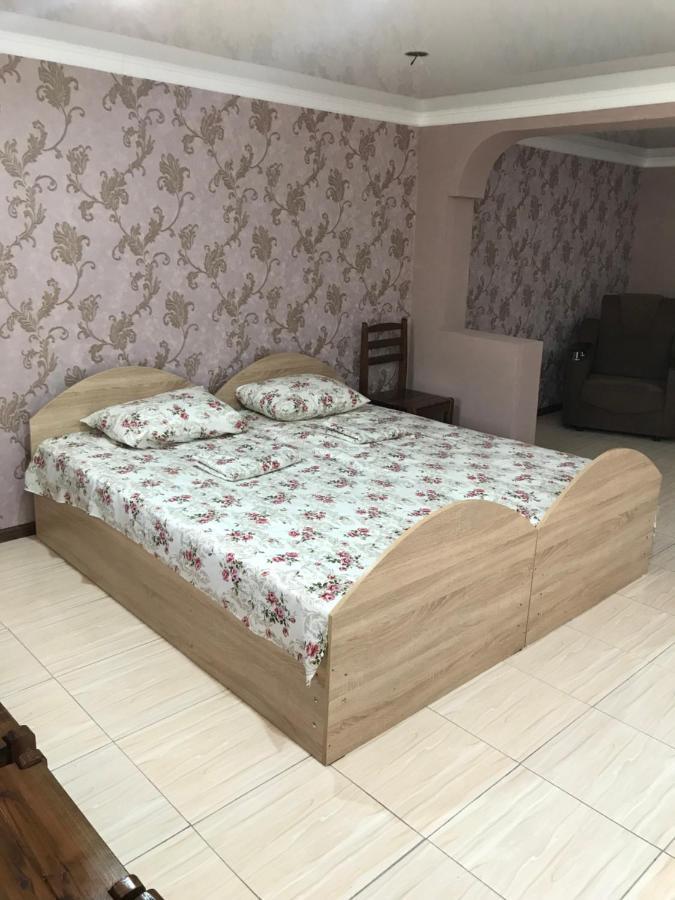 Гостевой Дом "Амза" Bed & Breakfast Tqvarcheli Exterior photo